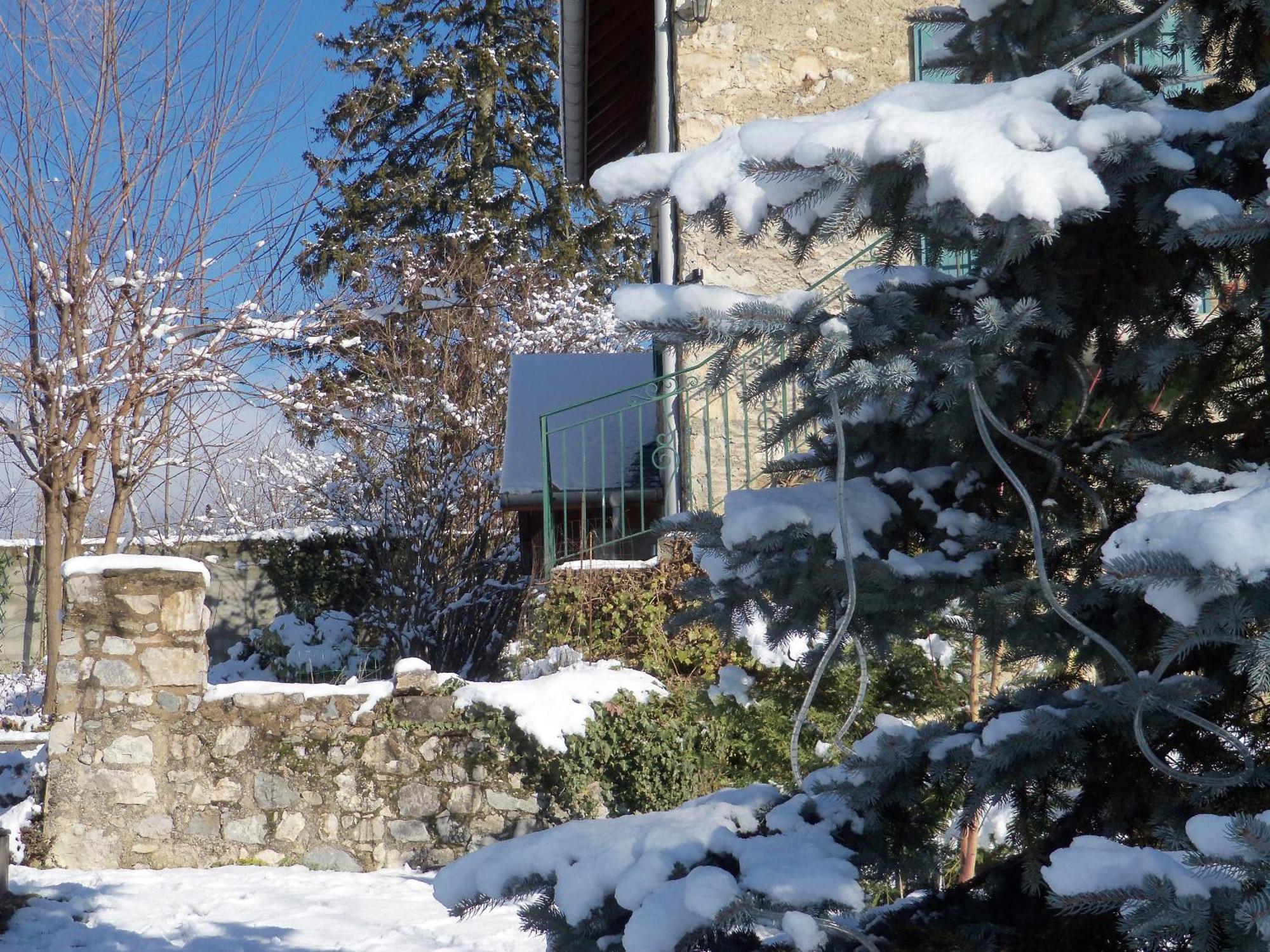 Gite Arthur Et Germaine Maisonnette A La Campagne Avec Un Grand Jardin Saint-Jeoire-Prieure エクステリア 写真